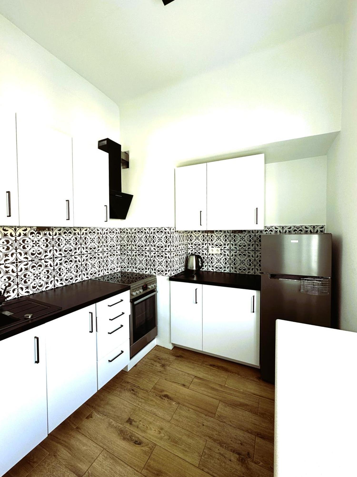 Art Dreams Apartament Chmielna 5 Varsóvia Exterior foto